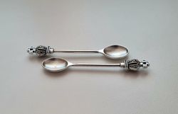 2 st Skedar, berlocker charms miniatyrer