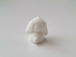Söt liten kanin, minikanin. Miniatyr för dockskåp / tittskåp (variant 20)