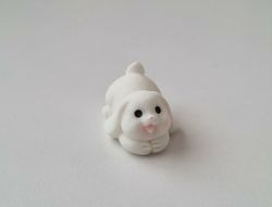 Söt liten kanin, minikanin. Miniatyr för dockskåp / tittskåp (variant 18)