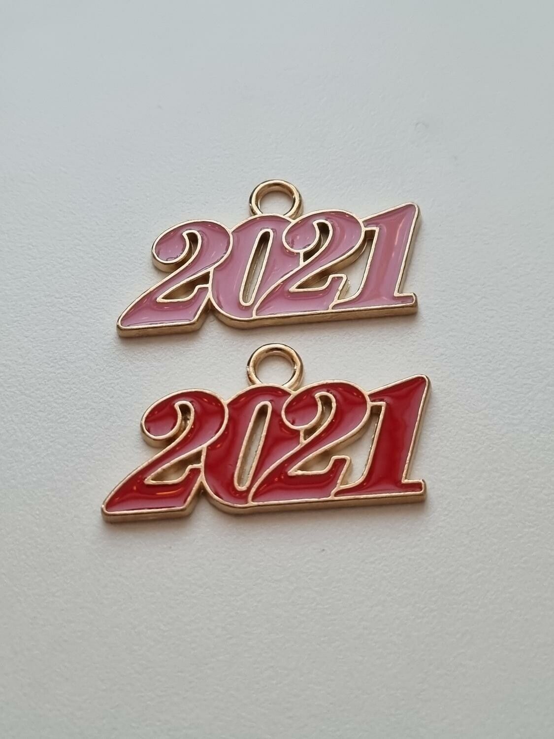 Berlocker Charms - 2021, 2 st i fina färger