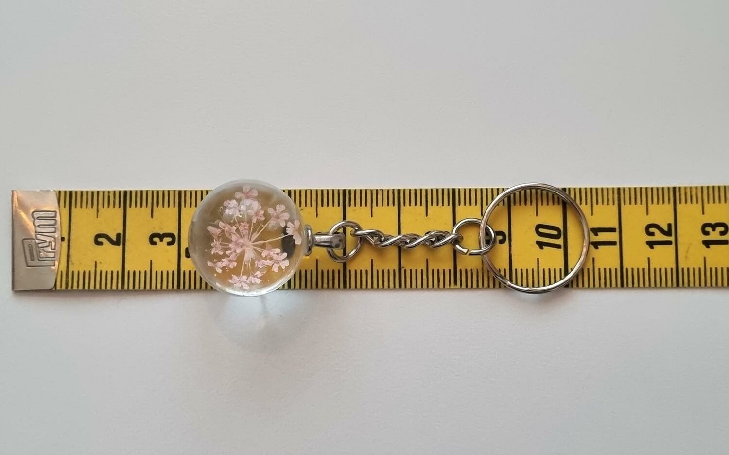 Nyckelring med rund glasberlock (rosa)