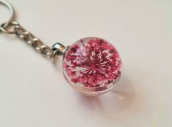 Nyckelring med rund glasberlock (cerise)