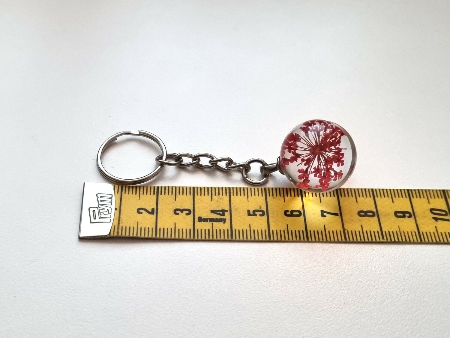 Nyckelring med rund glasberlock (röd)