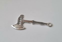 1 st silverfärgad Yxa,. Berlock / charm / miniatyr