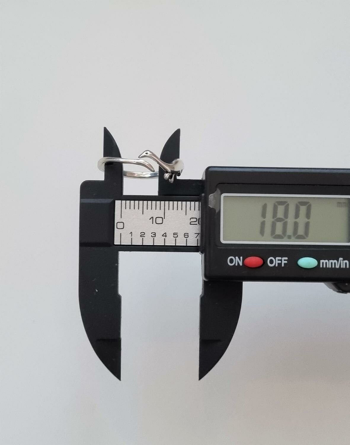 Silverfärgad justerbar ring - Dinosaur (variant 1)