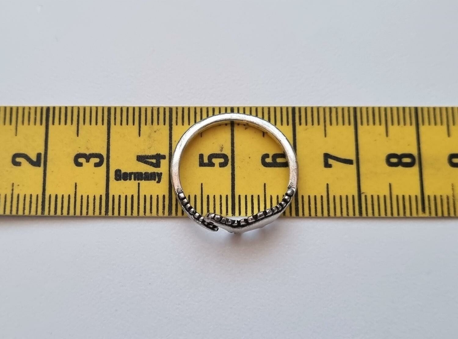Silverfärgad justerbar ring - Dinosaur (variant 3)