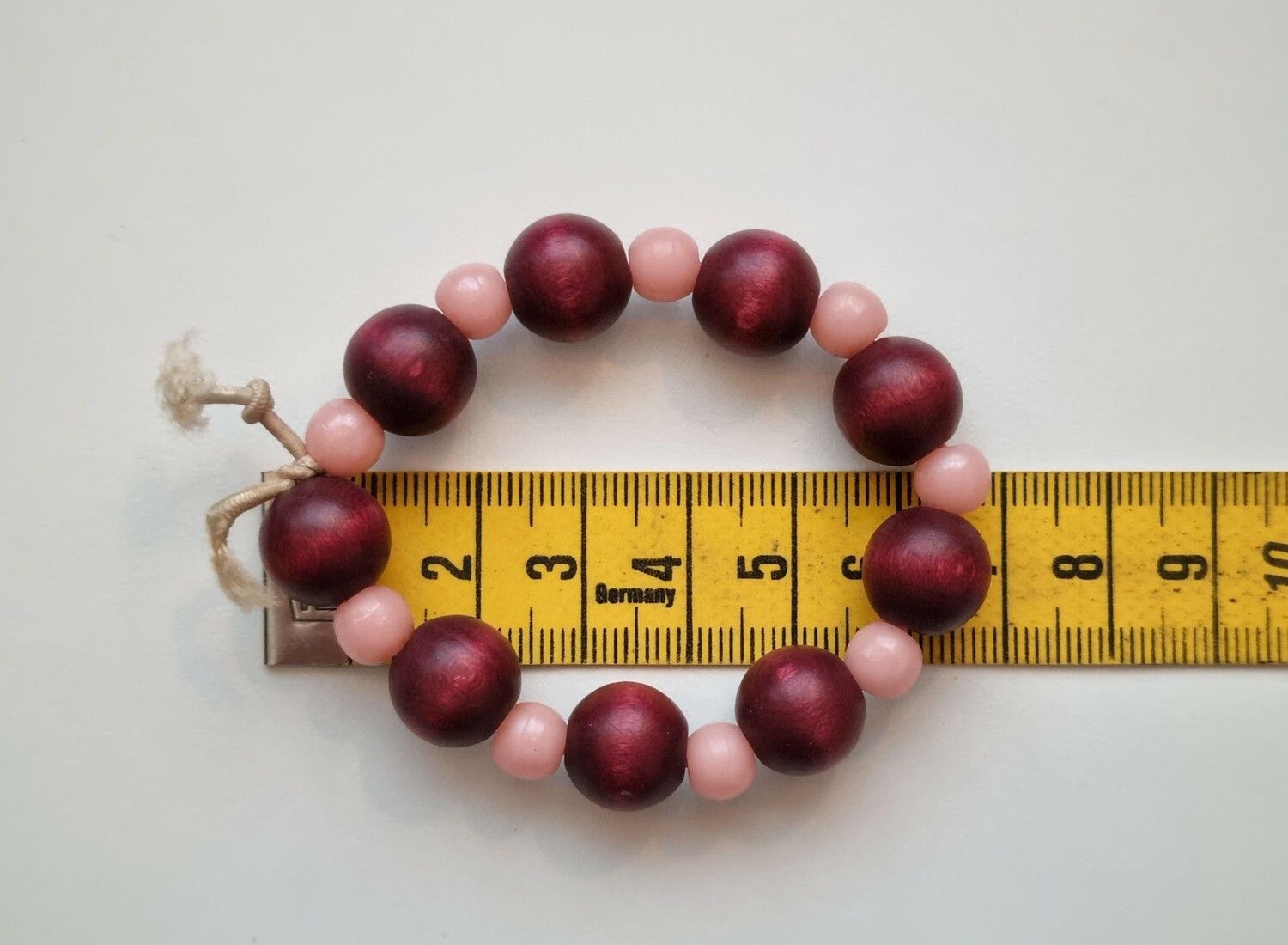 Simpelt litet armband med pärlor