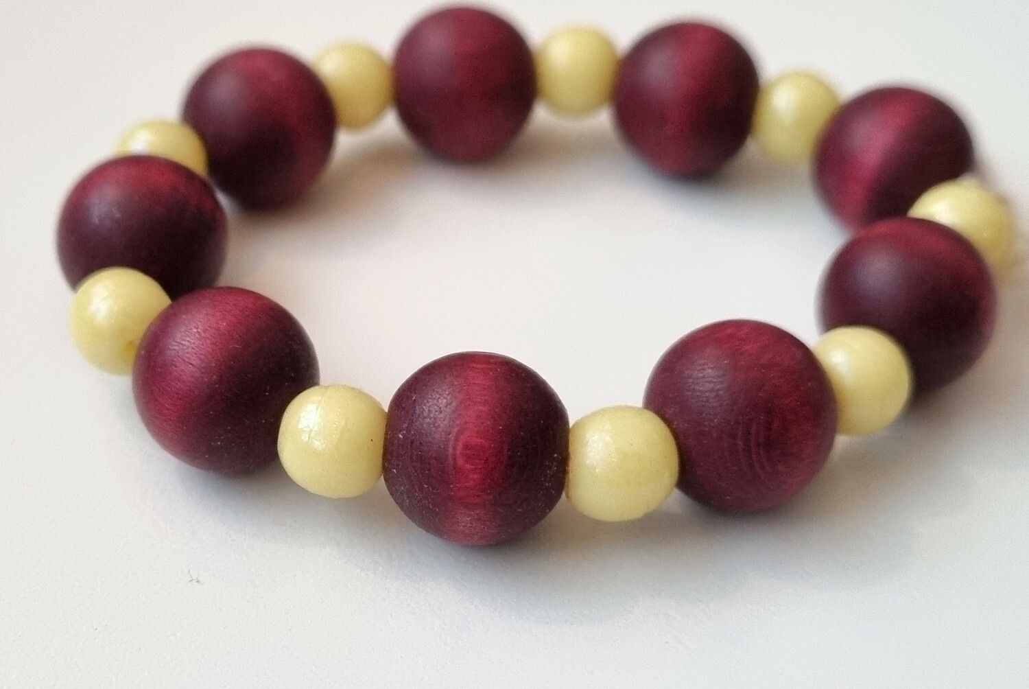 Simpelt litet armband med pärlor