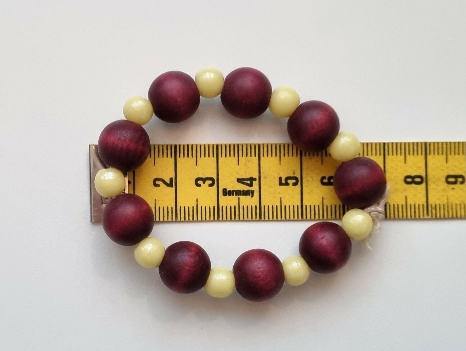 Simpelt litet armband med pärlor