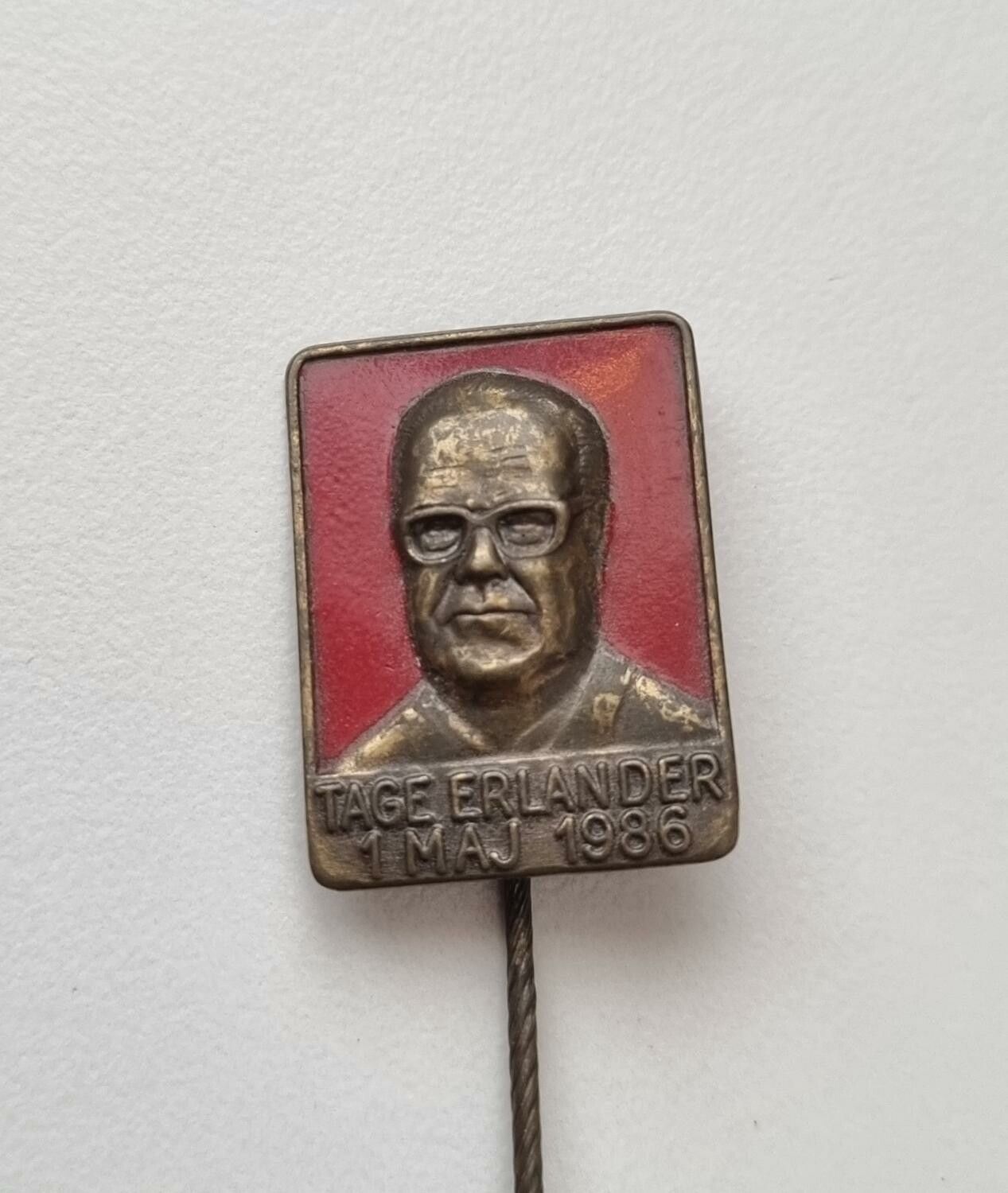 Tage Erlander 1986. pin / nålmärke