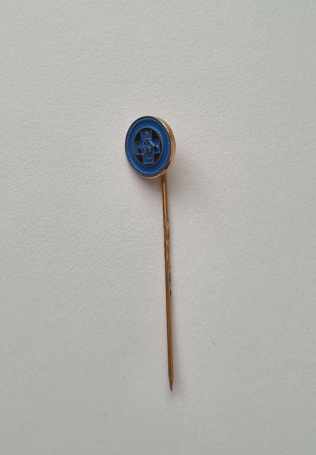 Pin / nålmärke, sporrong