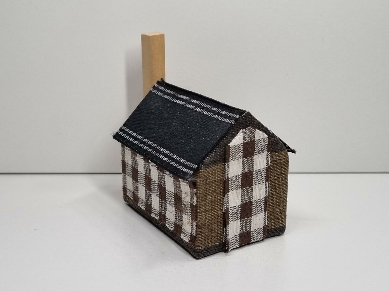 Miniatyrhus, minihus i trä (hus nr 178)