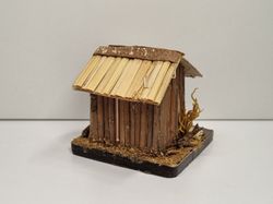Miniatyrhus, minihus i trä/papp (hus nr 168)