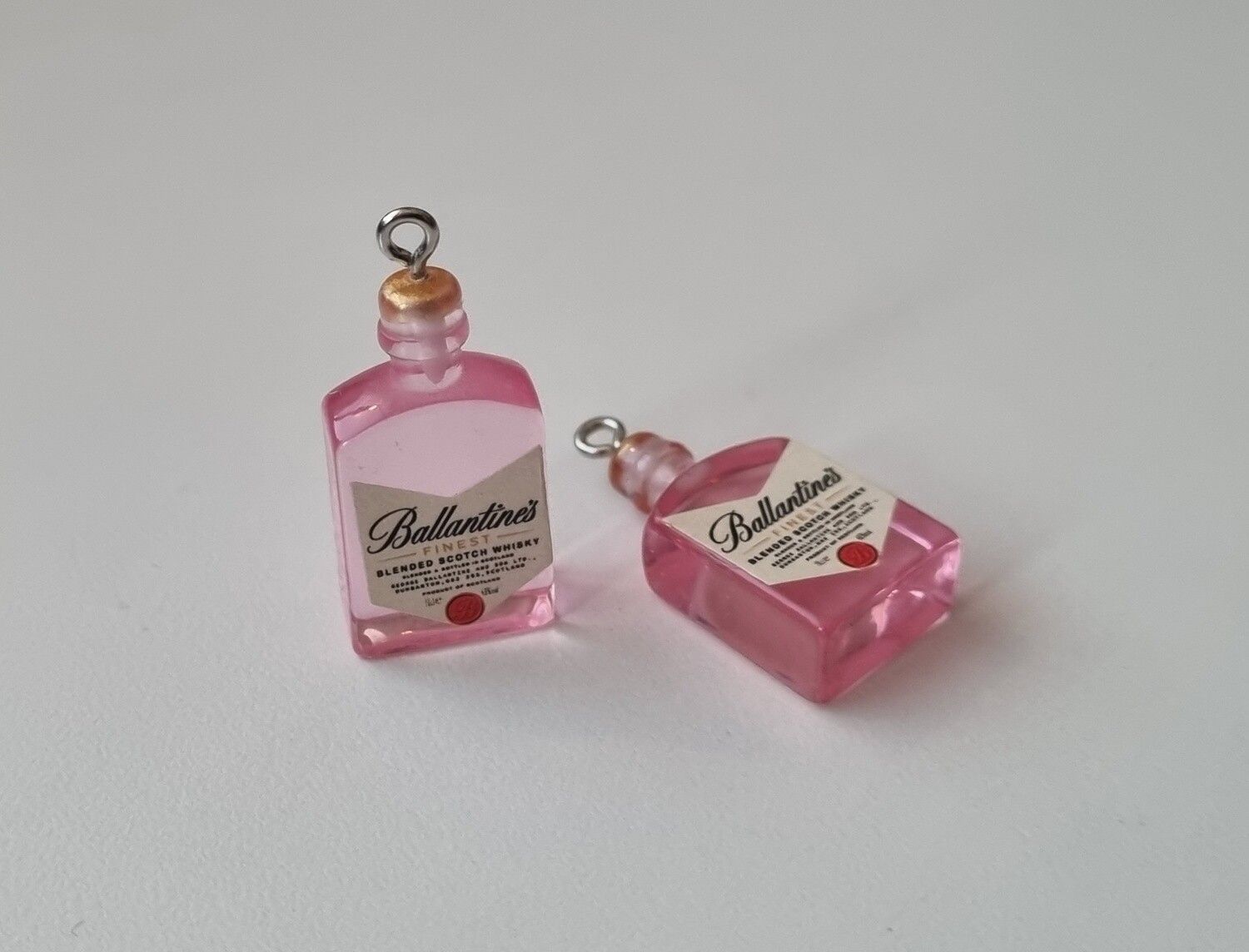 2 st Flaskor / miniflaskor Berlocker