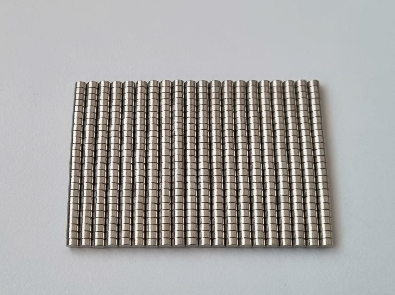 500 st Neodymium magneter (3x2 mm) runda magneter