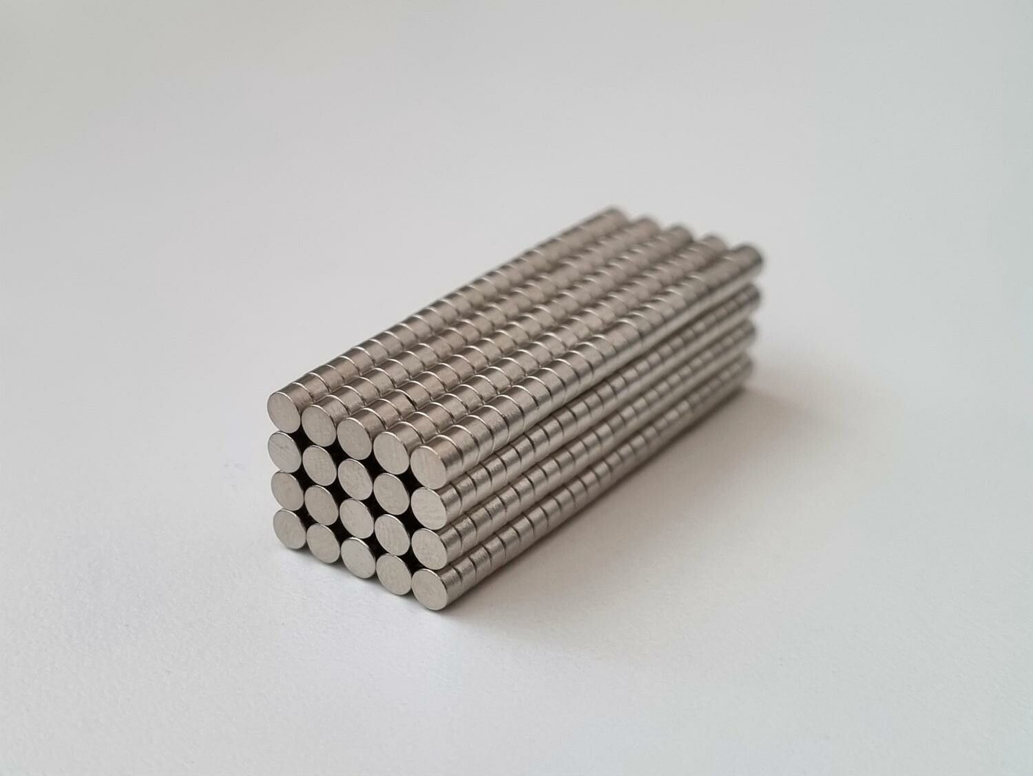 500 st Neodymium magneter (3x2 mm) runda magneter