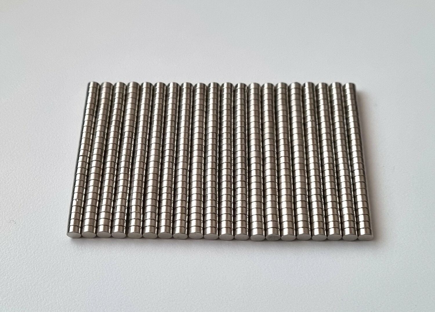500 st Neodymium magneter (4x2 mm) runda magneter