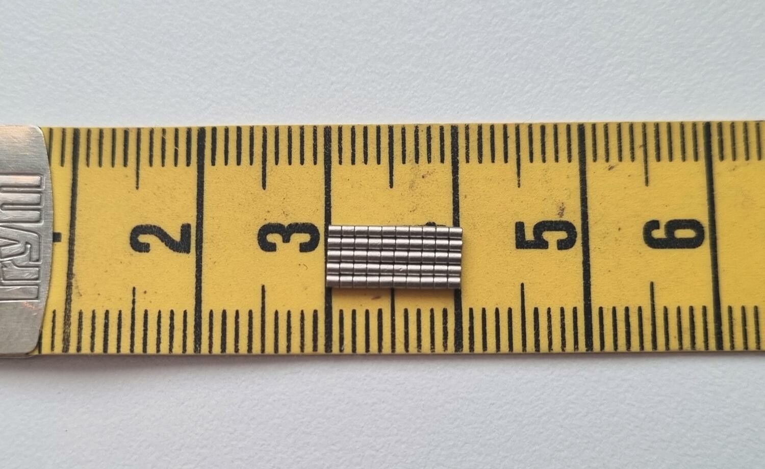 50 st Neodymium magneter (1x1 mm) runda magneter