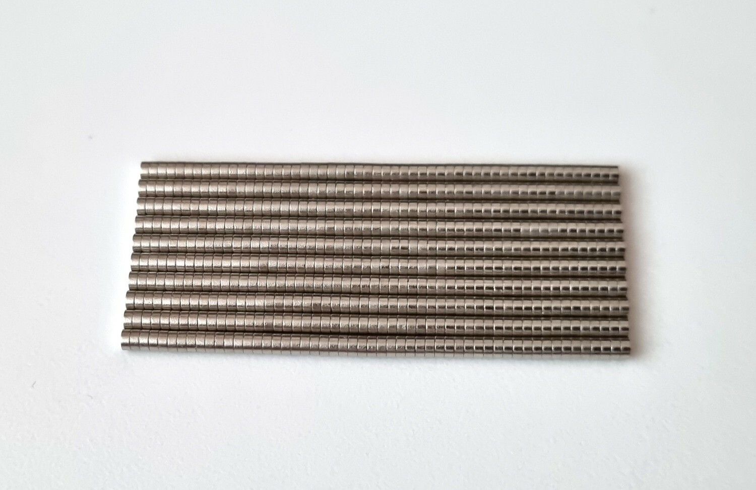 500 st Neodymium magneter (2x1 mm) runda magneter