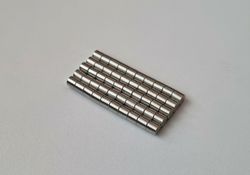 50 st Neodymium magneter (3x3 mm) runda magneter