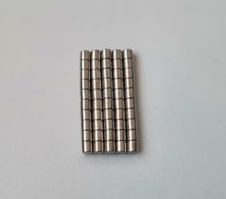 50 st Neodymium magneter (3x3 mm) runda magneter