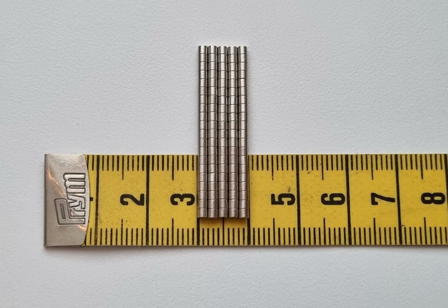 100 st Neodymium magneter (2x2 mm) runda magneter