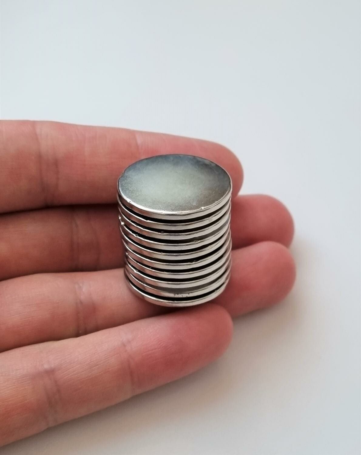 10 st Neodymium magneter (24,3 x 1,7 mm) runda magneter / supermagneter