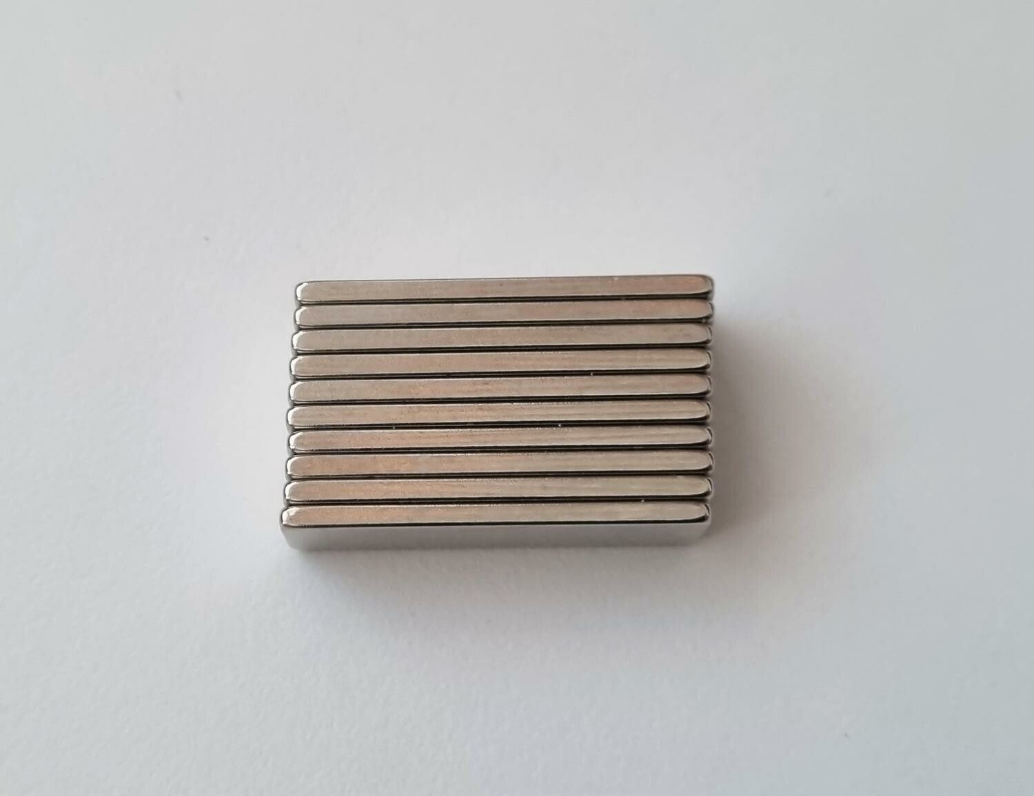 10 st Neodymium magneter (28x9x1,7 mm) fyrkantiga magneter