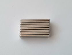 10 st Neodymium magneter (28x9x1,7 mm) fyrkantiga magneter