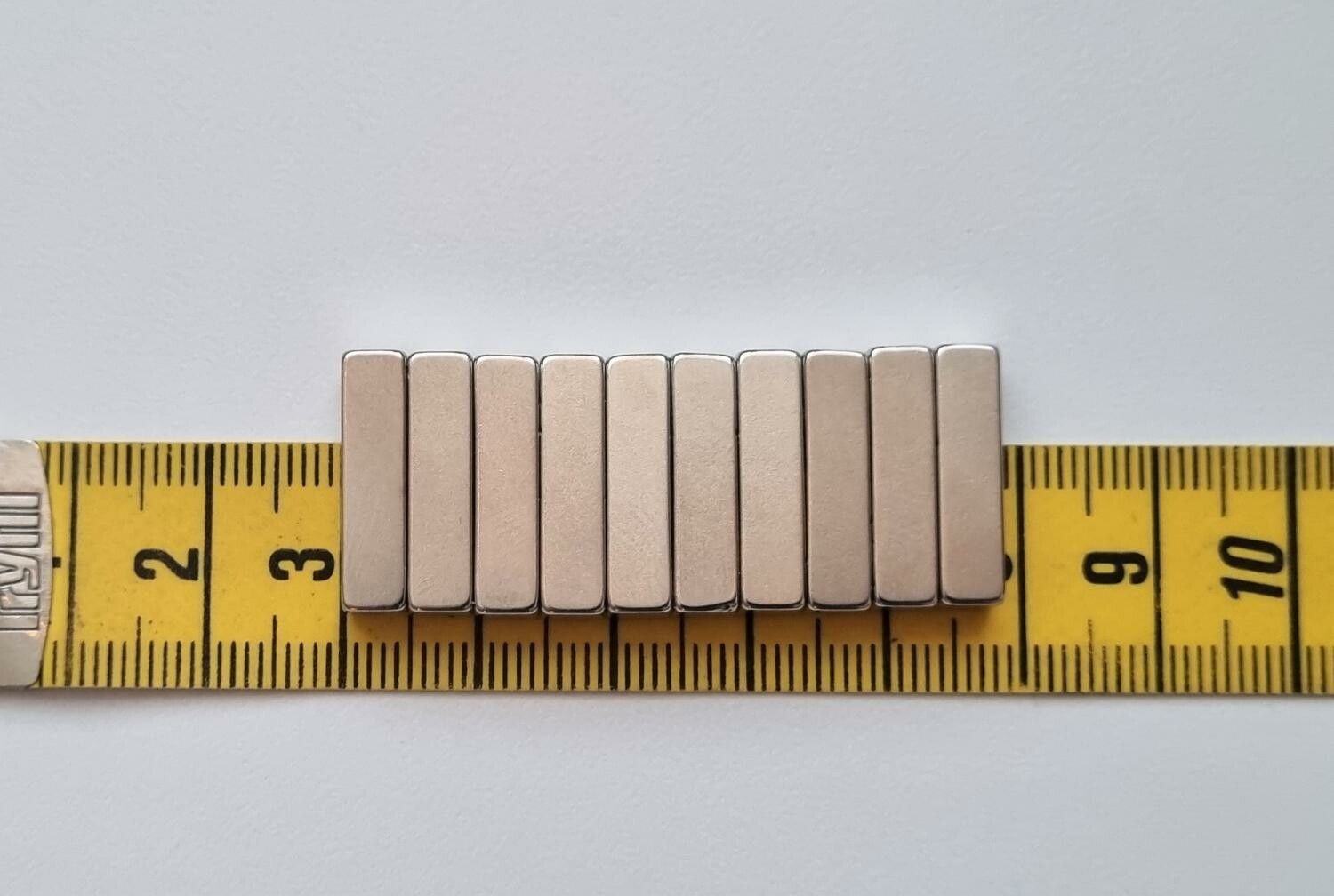 10 st Neodymium magneter (19x5x5 mm) fyrkantiga magneter