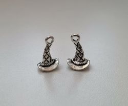 Söt liten magikerhatt / trollkarlshatt, miniatyr / berlock