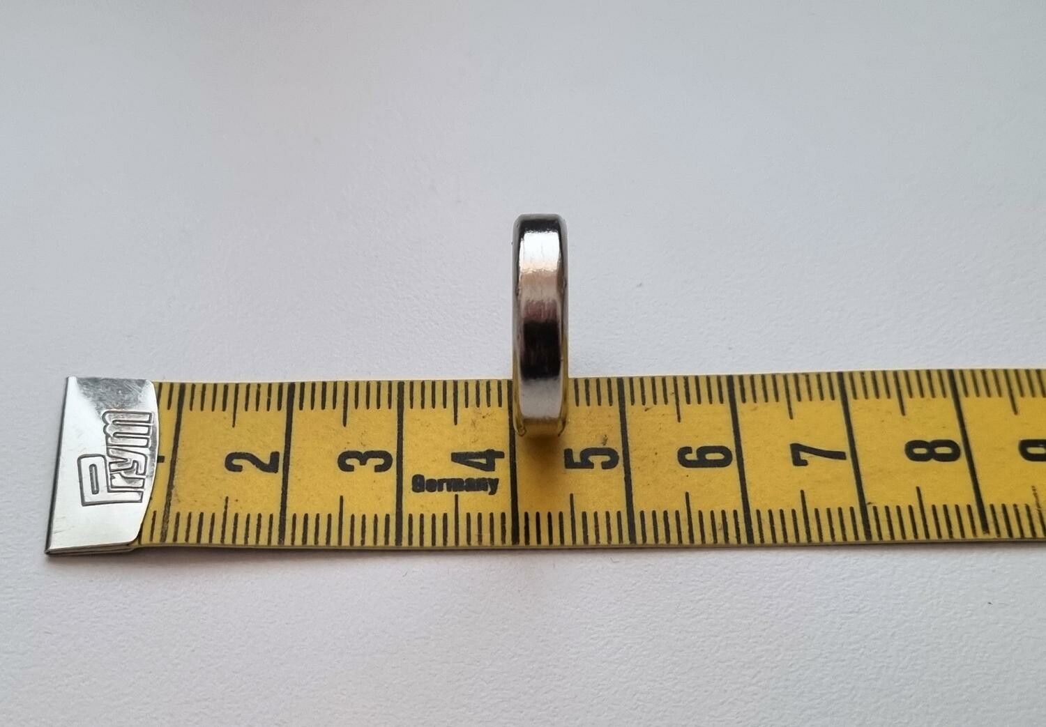 1 st Neodymium magnet (20 x 4 mm) runda magneter