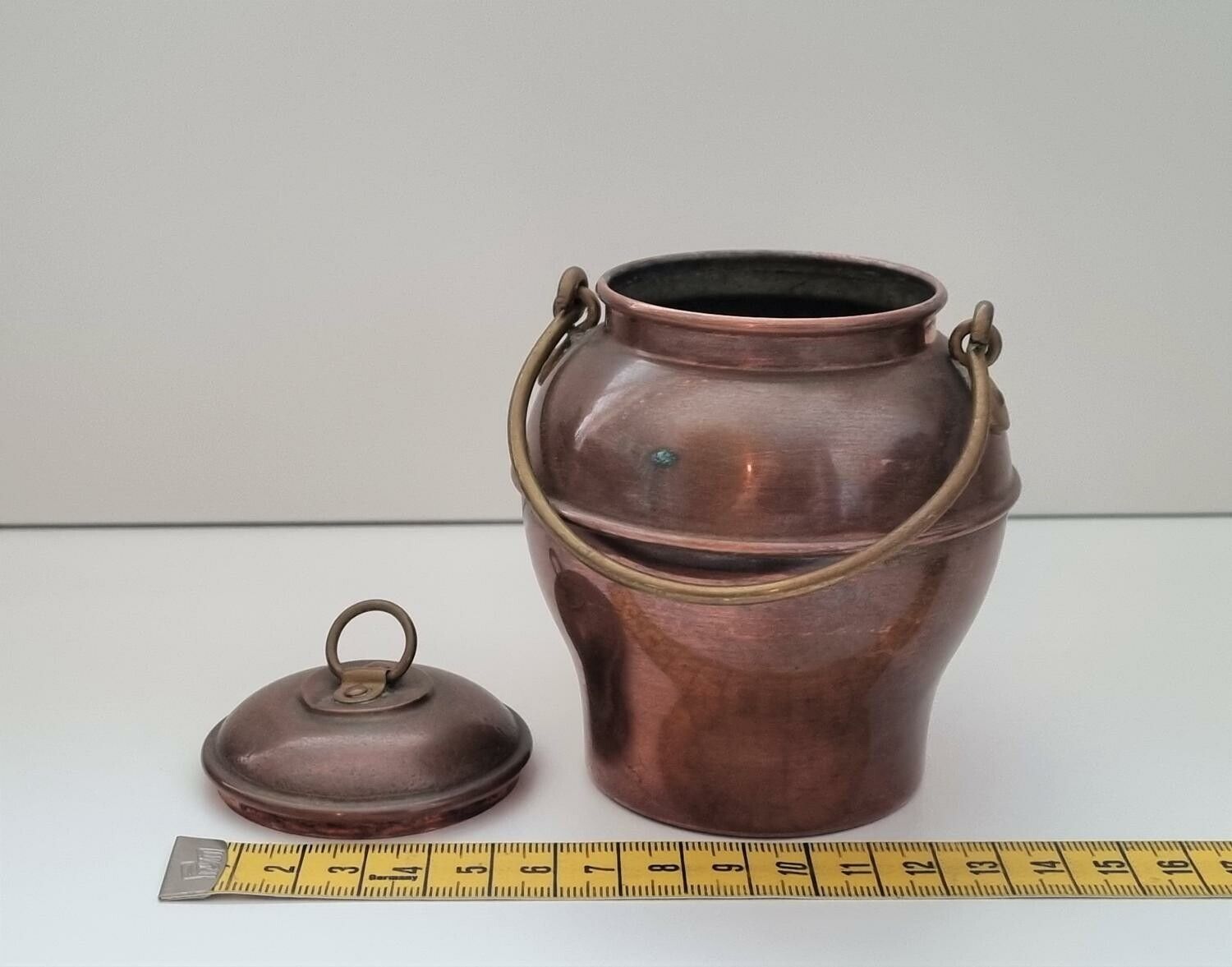 Kopparkittel med lock (10 cm hög)