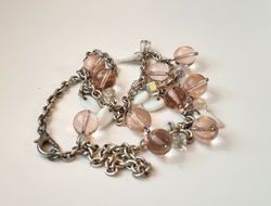 Halsband med glaskulor och stenar (63 cm, 54,8 gram)