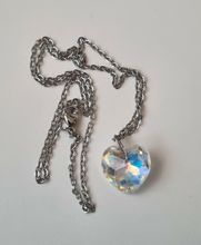 Halsband med hjärta / kristall