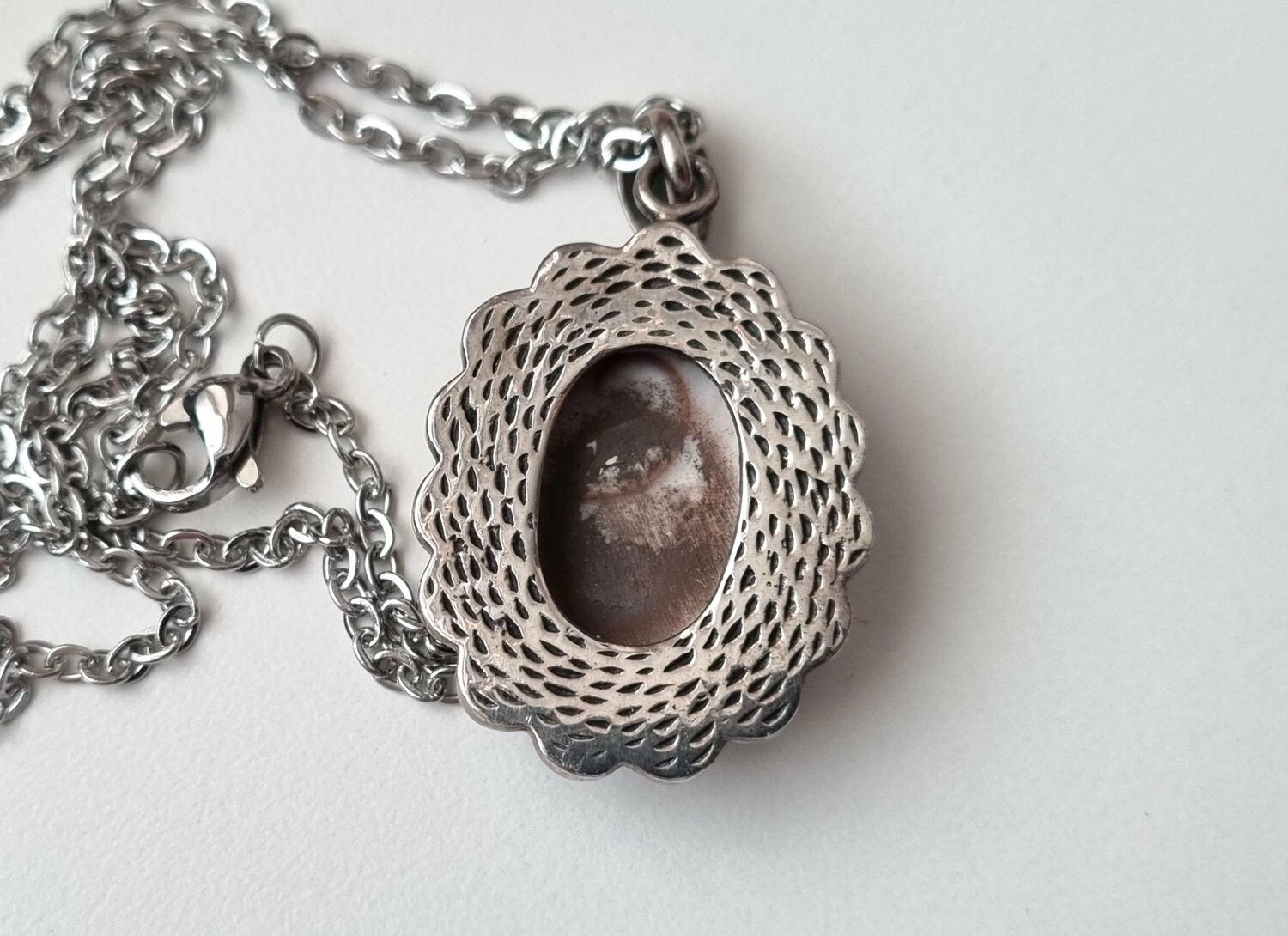 Halsband med berlock