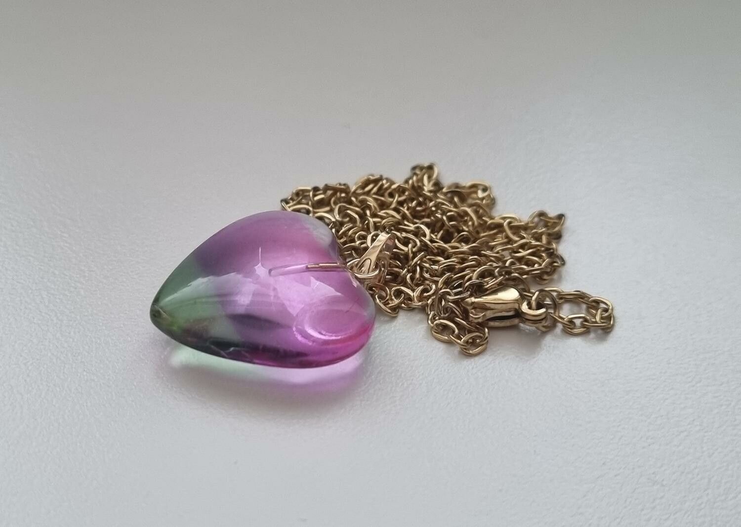 Halsband med hjärta (45 cm, lila och grönt)