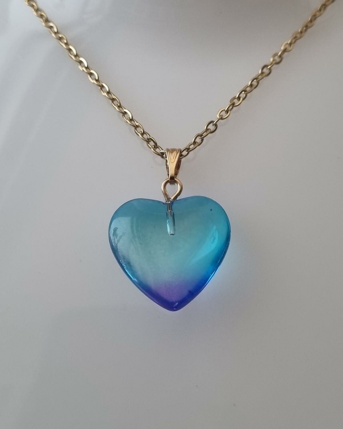 Halsband med hjärta (45 cm, lila och blått)