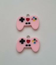 2 st Berlocker Handkontroller, hängen miniatyrer (rosa)