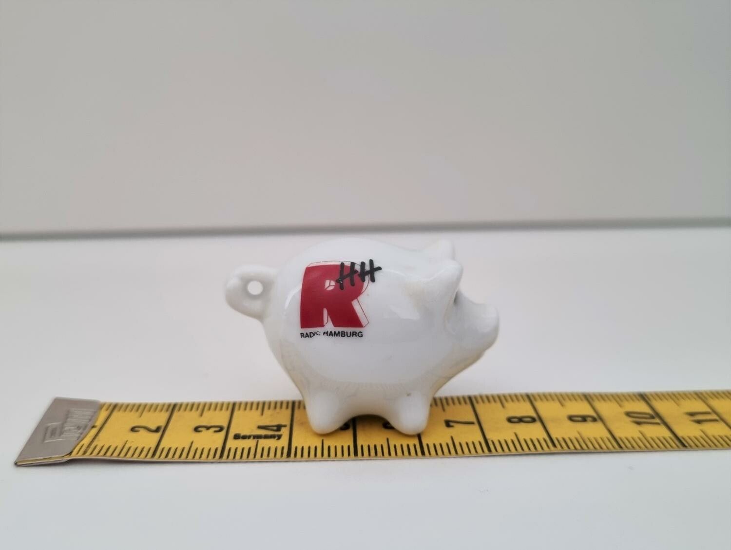 Gris / miniatyrgris. Prydnadsföremål / figurin för dekoration