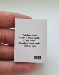 1 st Miniatyrbok, minibok för tittskåp / dockskåp med mera (bok 27)