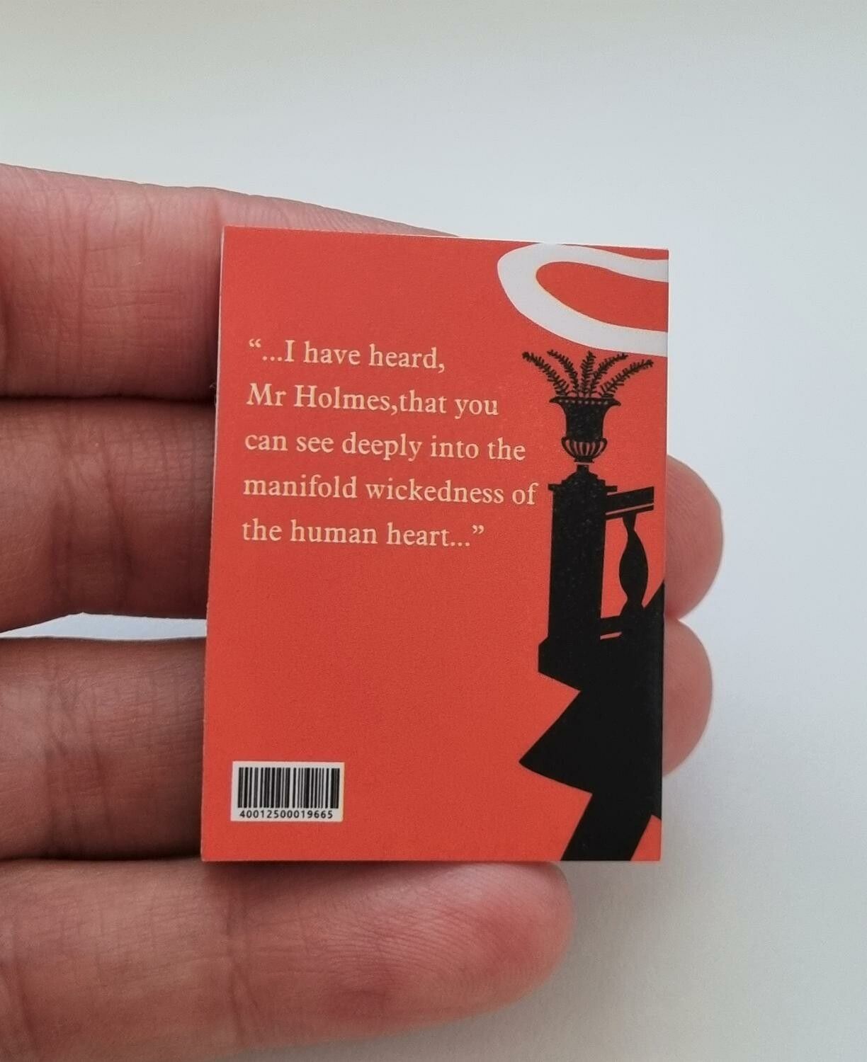 1 st Miniatyrbok, minibok för tittskåp / dockskåp med mera (bok 30)
