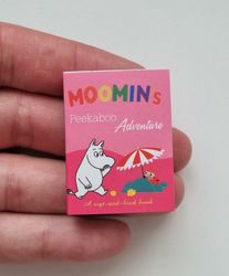 1 st Miniatyrbok, minibok för tittskåp / dockskåp med mera (bok 12)