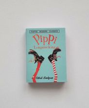 1 st Miniatyrbok, minibok för tittskåp / dockskåp med mera (bok 10)