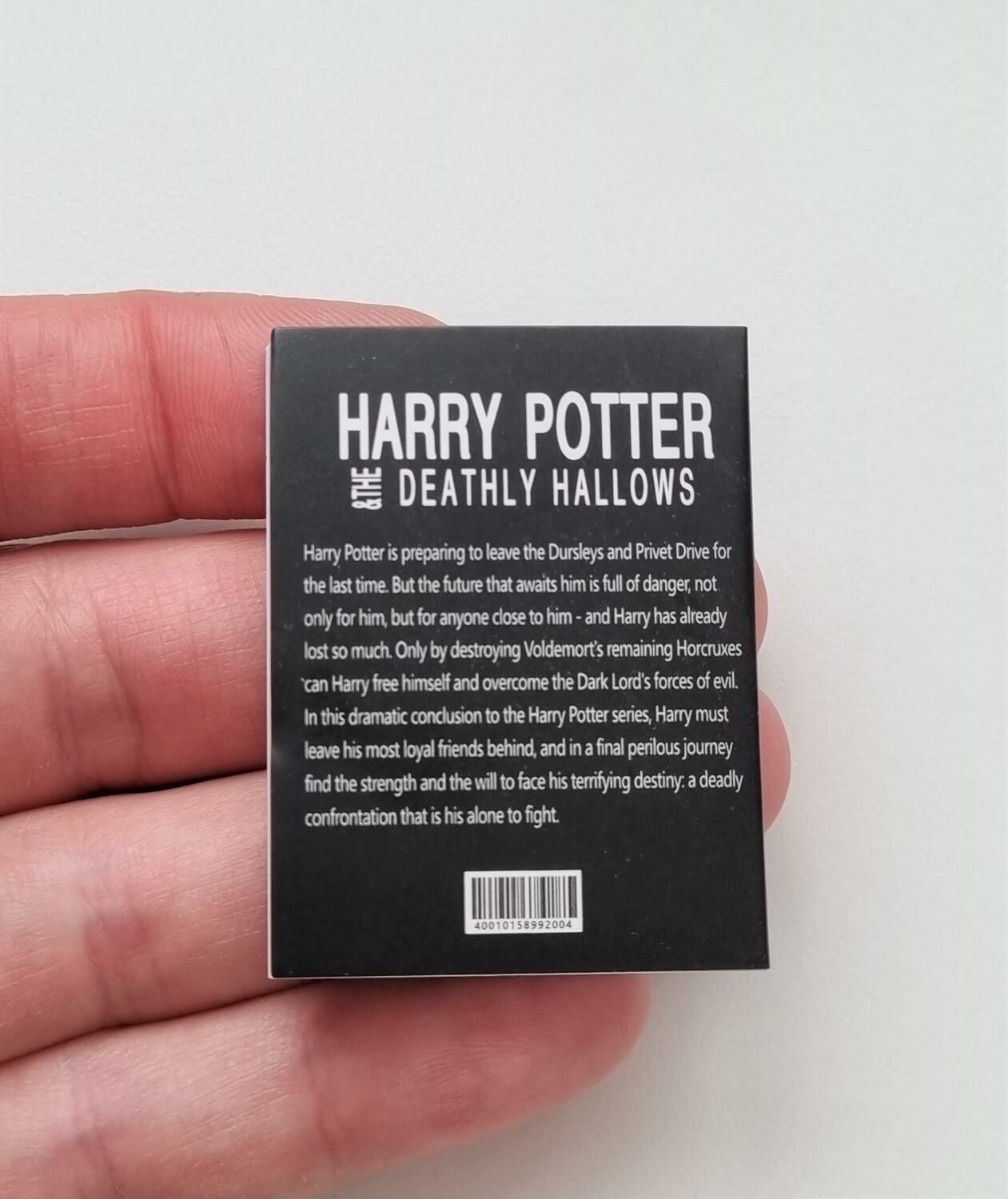 1 st Miniatyrbok, minibok för tittskåp / dockskåp med mera (bok 15)