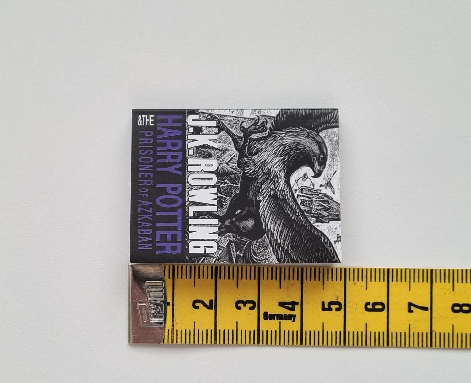 1 st Miniatyrbok, minibok för tittskåp / dockskåp med mera (bok 19)