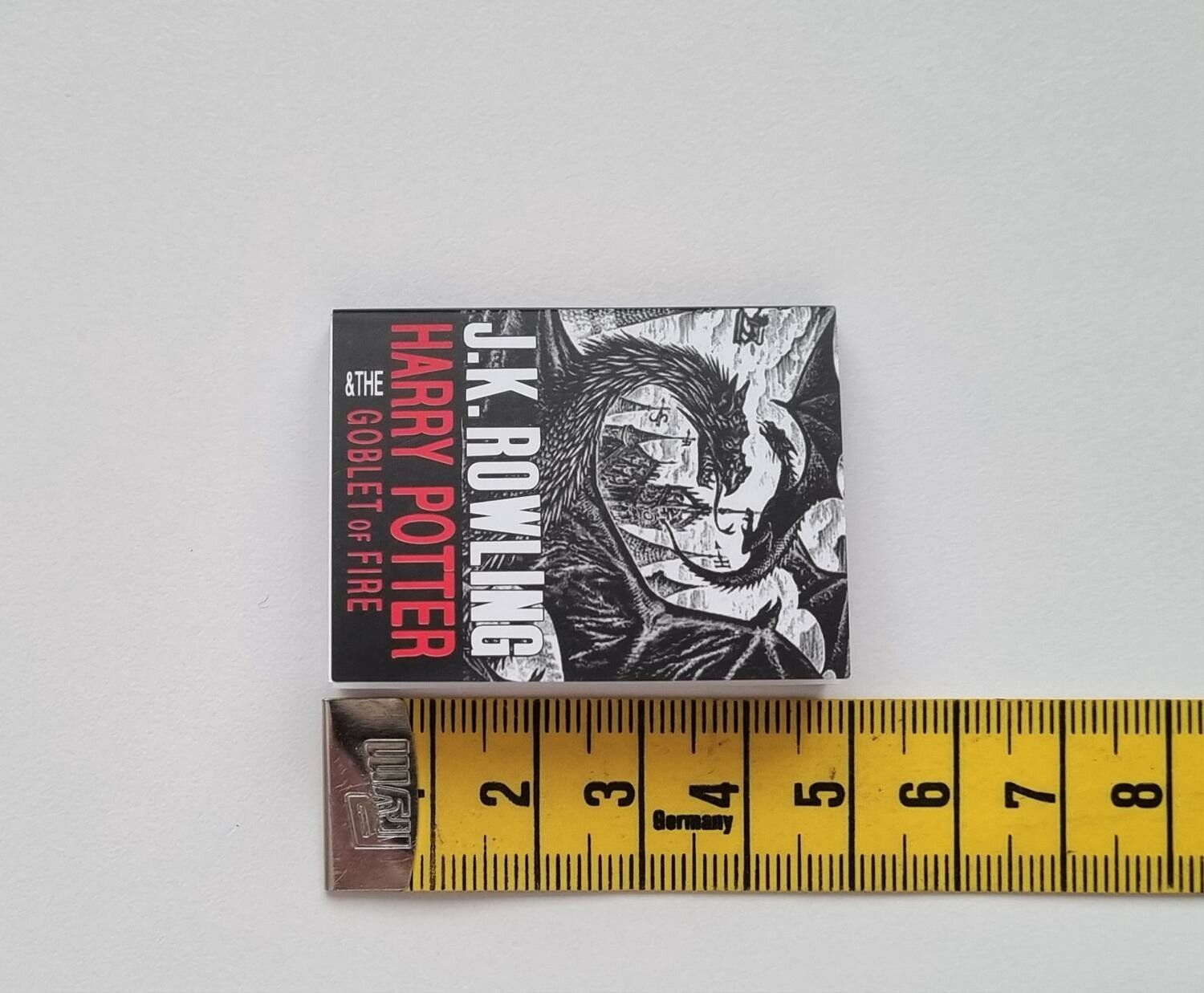 1 st Miniatyrbok, minibok för tittskåp / dockskåp med mera (bok 16)
