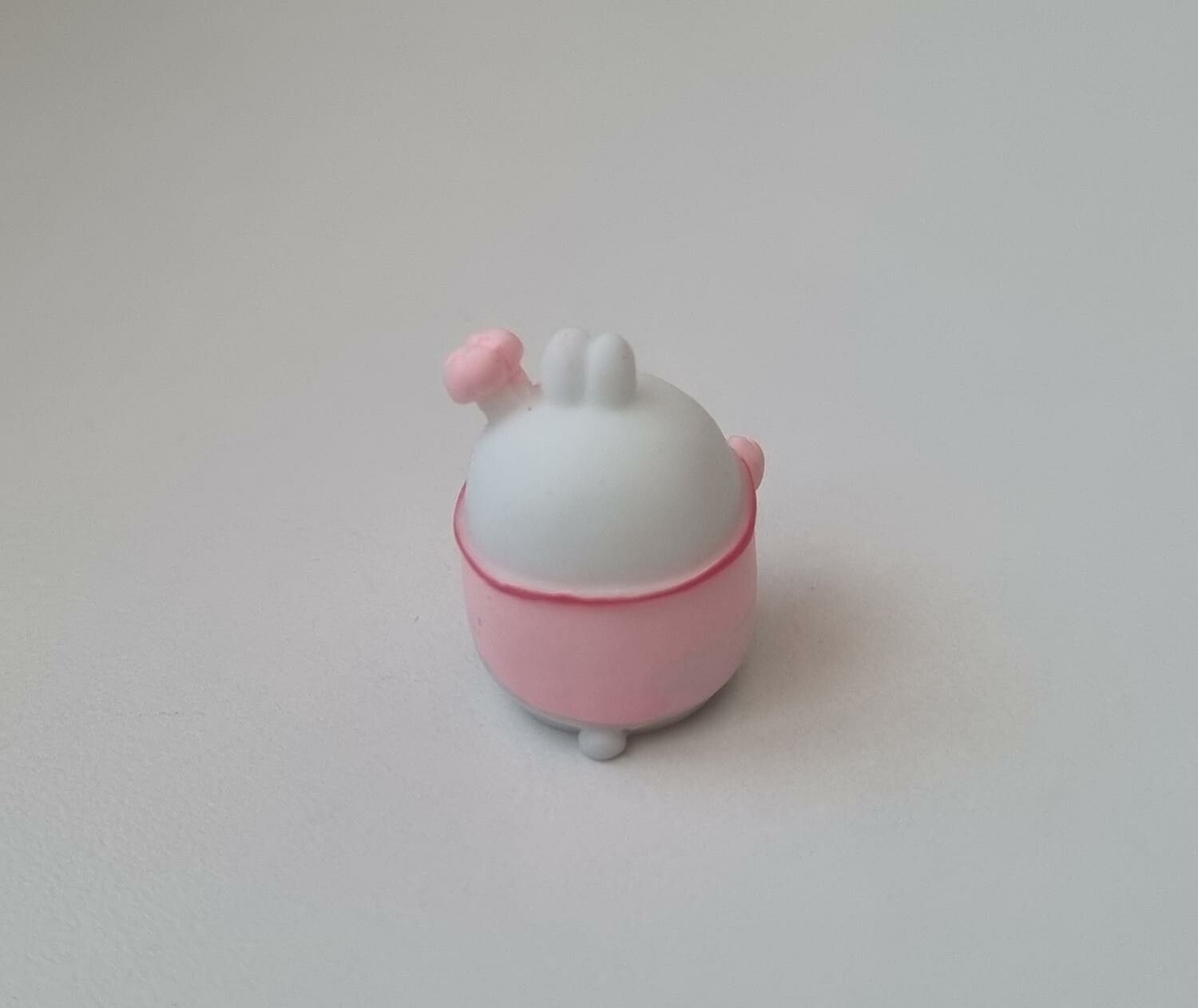 Handmålad figur, miniatyr för dekoration, dockskåp med mera