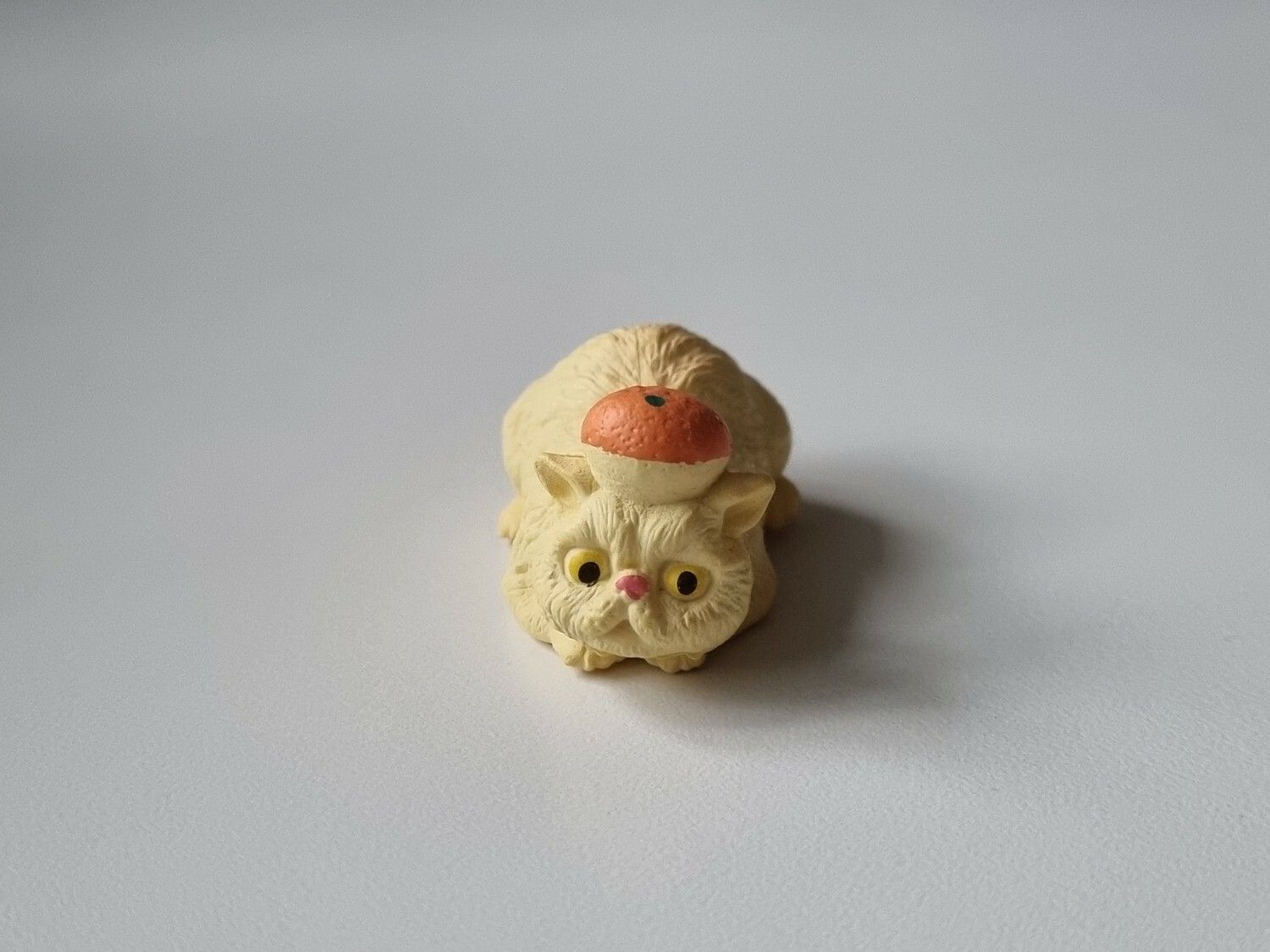Gul liten katt / miniatyr