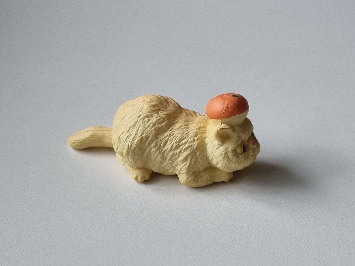 Gul liten katt / miniatyr